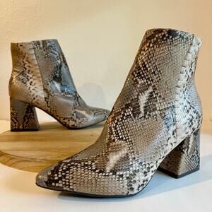 Bamboo Sage Vegan Leather Snake Skin Zipper Pointed Toe Block Heel Size 10